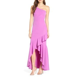 VINCE CAMUTO ONE SHOULDER RUFFLE GOWN 💖IN STORES